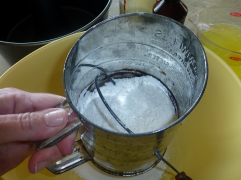 Angel Food Cake 2014-03-27 003 (480x360)