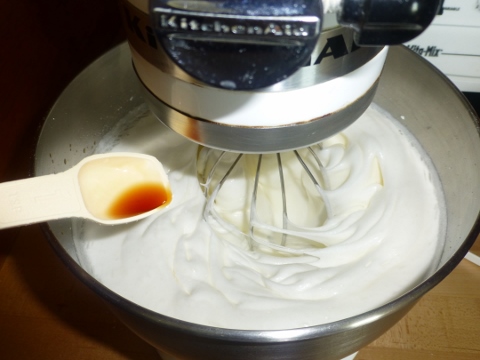 Angel Food Cake 2014-03-27 008 (480x360)