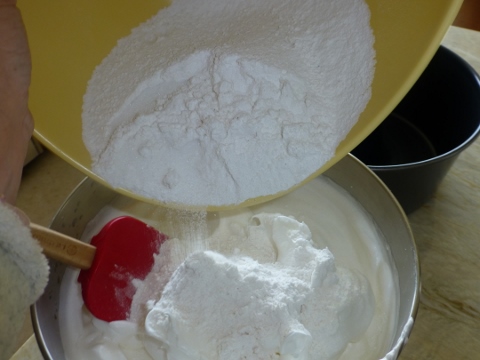 Angel Food Cake 2014-03-27 012 (480x360)