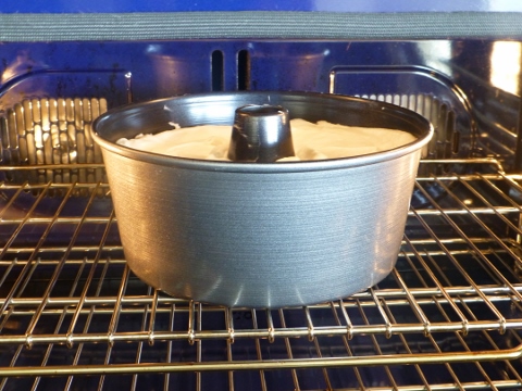 Angel Food Cake 2014-03-27 020 (480x360)