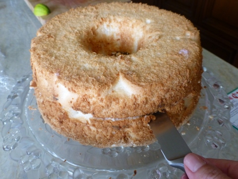 Strawberry Fluff Frosting 2014-03-28 016 (480x360)