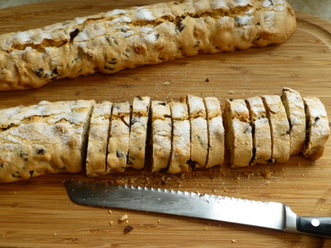 Hazelnut Chocolate Chunk Biscotti 2014-04-10 060 (480x360)