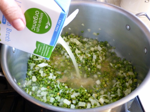 Split Pea with Ham Soup 2014-04-27 011 (480x360)