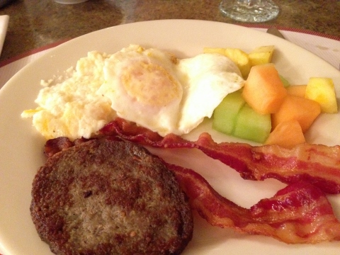 Beaumont Inn - Breakfast 2014-05-11 004 (480x360)