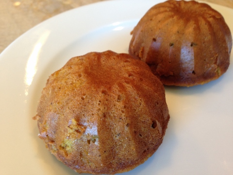 Low-Carb Cream Cheese Pumpkin Muffins 077 (480x360)