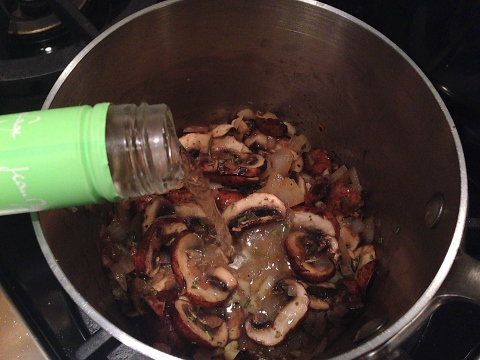 Creamy Cauliflower Soup with Mushroom Ragout 044 (480x360)