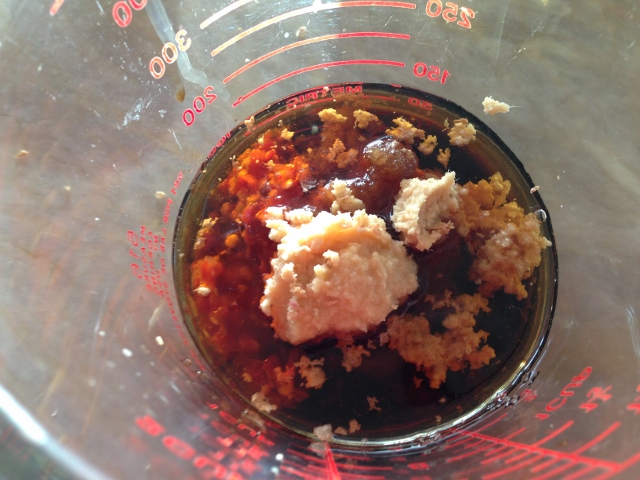 Easy Thai Peanut Salmon & Noodles 018 (640x480)