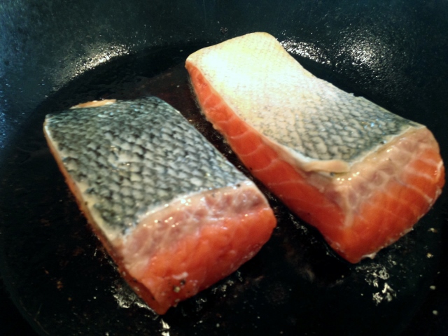 Easy Thai Peanut Salmon & Noodles 061 (640x480)