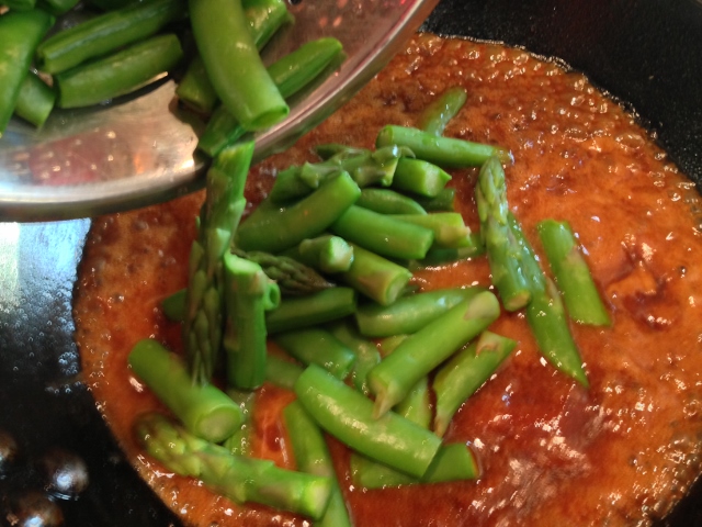 Easy Thai Peanut Salmon & Noodles 101 (640x480)