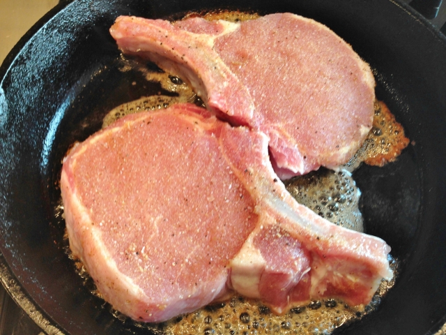 Spiced Pork Chops with Sweet & Sour Cabbage 041 (640x480)