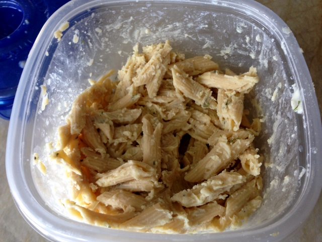 Mac & Cheese Grilled Cheese Sandwich 003 (640x480)