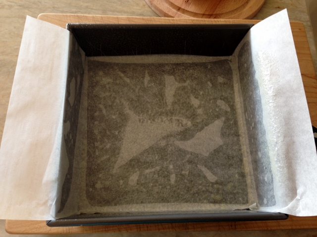 Cocoa Nib Blondies with White Chocolate Glaze 002 (640x480)