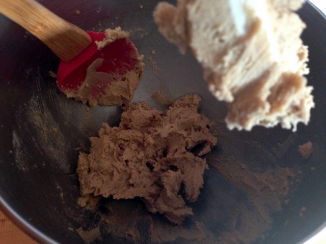 Cocoa Nib Blondies with White Chocolate Glaze 014 (640x480)