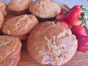 Strawberry-Lemon-Muffins-060-640x480 (640x480)