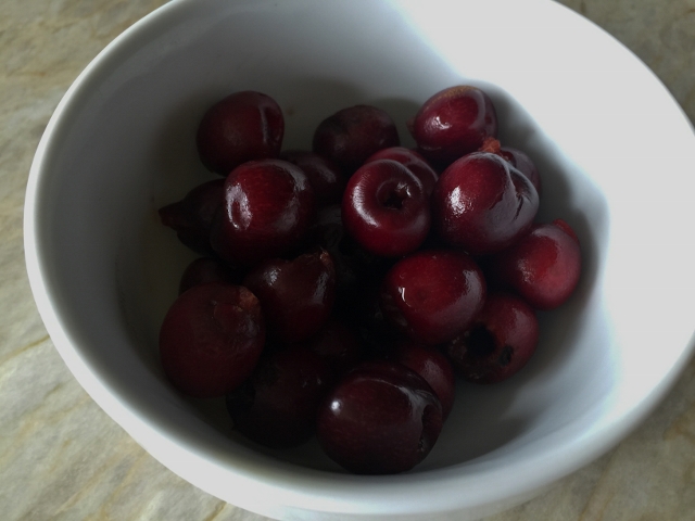 Bourbon Pomegranate Soaked Cherries 005 (640x480)