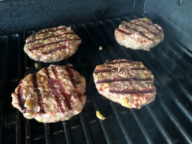 Green Chili Cheeseburgers 022 (640x480)