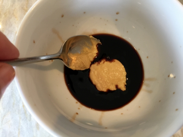 Tomato, Burrata & Spinch Salad 001 (640x480)