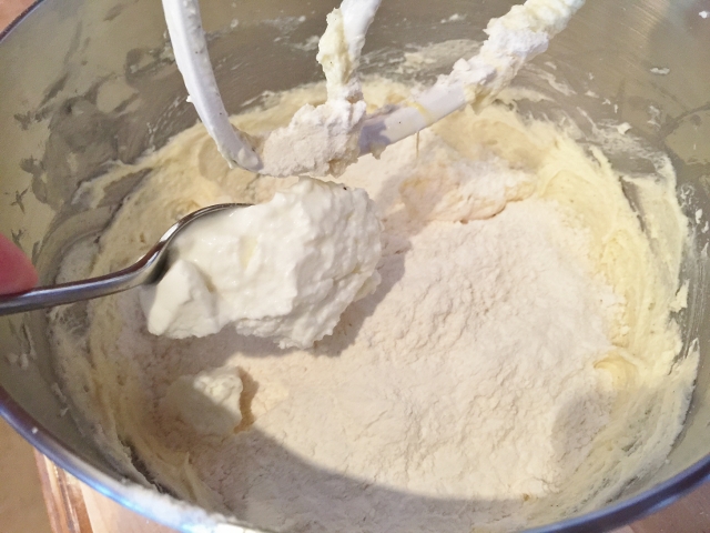 Vanilla Bean Pound Cake 031 (640x480)