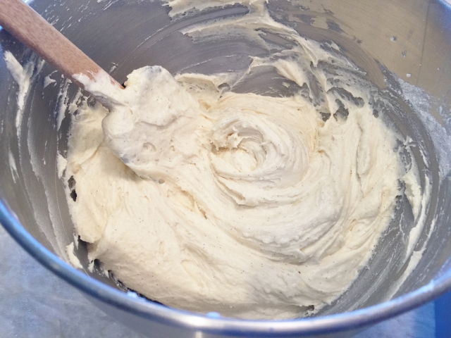 Vanilla Bean Pound Cake 038 (640x480)