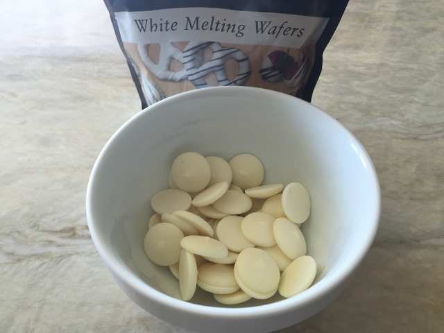 White Chocolate Peanut Butter Dipped Strawberries 005 (640x480)