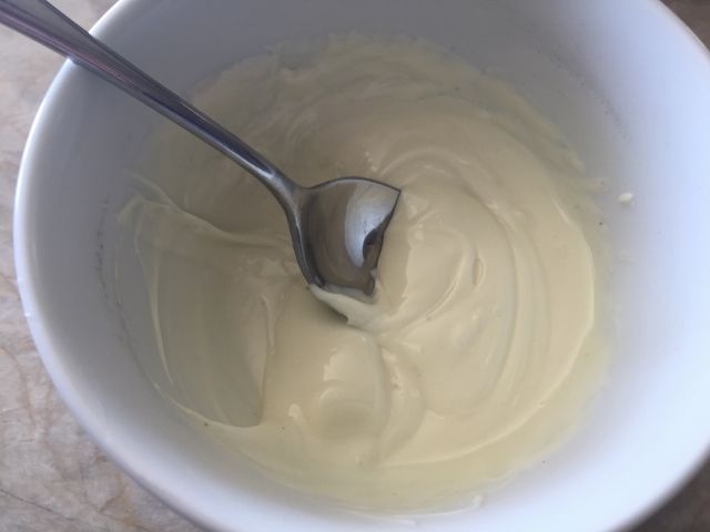 White Chocolate Peanut Butter Dipped Strawberries 013 (640x480)