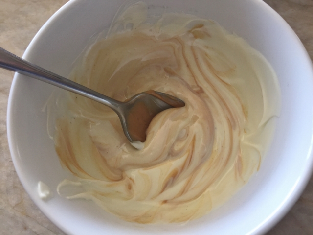 White Chocolate Peanut Butter Dipped Strawberries 021 (640x480)