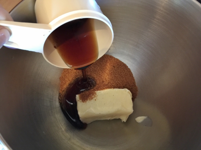 Date Nut Bread with Orange Maple Butter 003 (640x480)