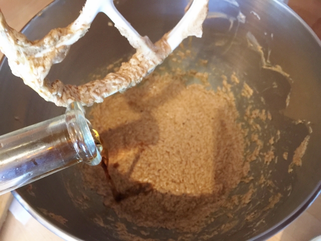 Date Nut Bread with Orange Maple Butter 008 (640x480)