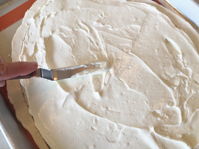 Easy Caramelized Onion & Fig Tart 040 (640x480)