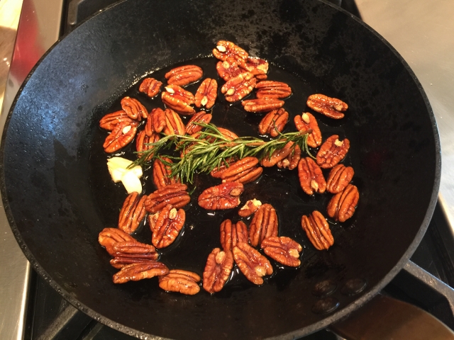 Arugula & Apple Salad with Toasty Pecan Dressing 011 (640x480)