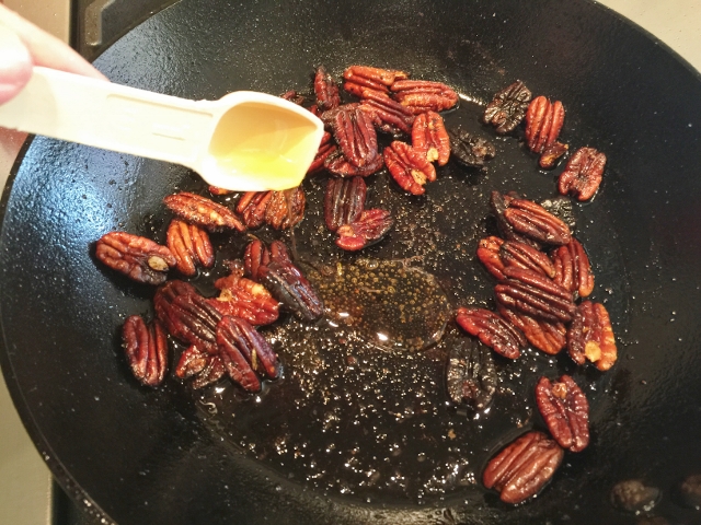 Arugula & Apple Salad with Toasty Pecan Dressing 023 (640x480)