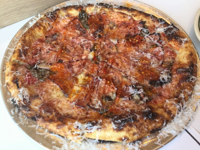 Jon & Vinny's 009 (640x480)