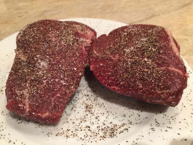 Seared Filets with Gorzonzola Cream 008 (640x480)