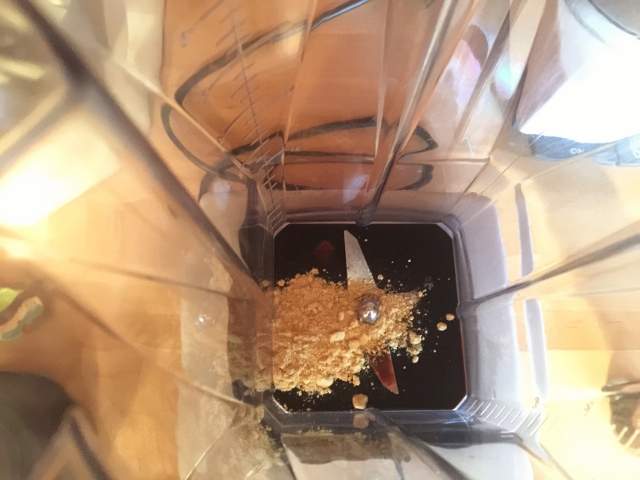 Easy Seared Salmon Salad with Balsamic Vinaigrette 007 (640x480)