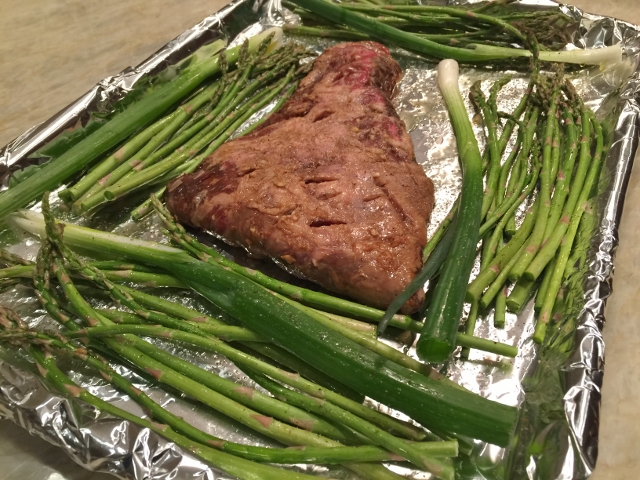 Broiled Teriyaki Flank Steak & Asparagus 050 (640x480) (2)