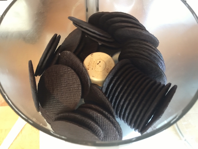 Coconut Cream Pie with Chocolate Crumb Crust 009 (640x480)