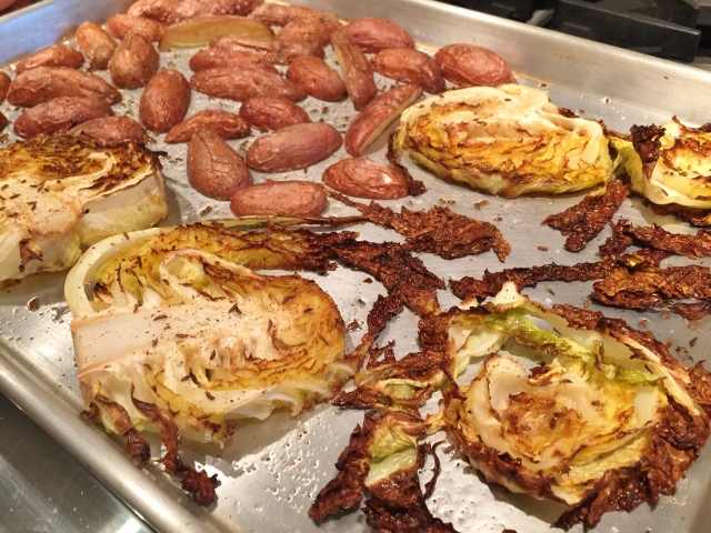 Slow Cooker Corned Beef with Roasted Cabbage & Potatoes 074 (640x480)
