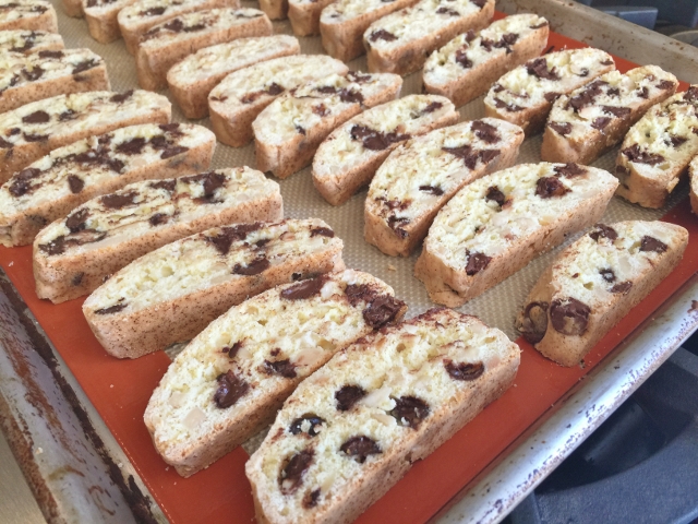 Chocolate Chip Orange Almond Biscotti 070 (640x480)