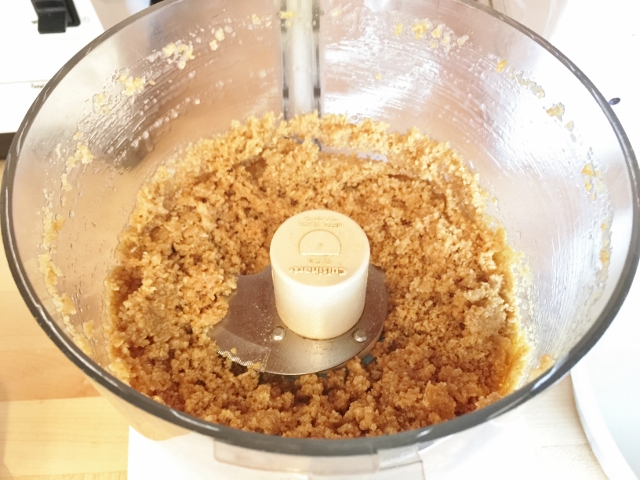 Key Lime Pie with Mascarpone Whipped Cream 001 (640x480)