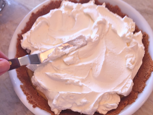 Key Lime Pie with Mascarpone Whipped Cream 062 (640x480)