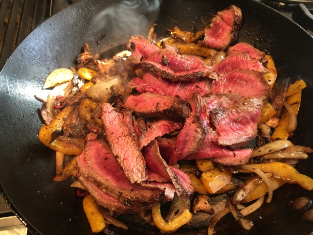 Skillet Hanger Steak Fajitas 042 (640x480)