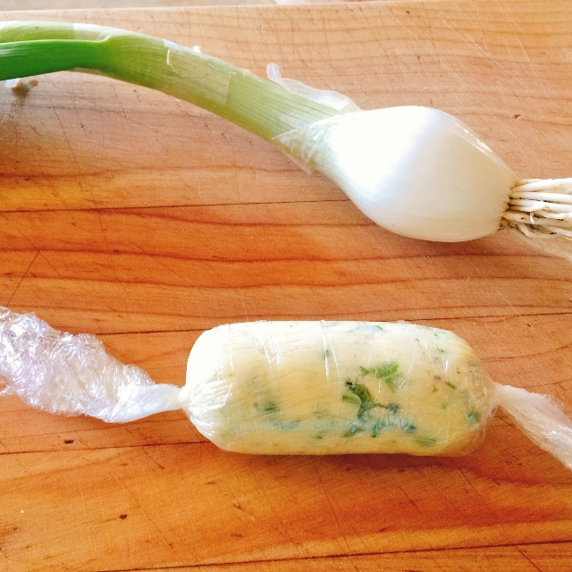 Grilled Garlic Shrimp with Scallion Butter 016 (640x640)