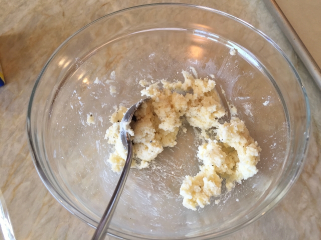 Parmesan Crisps with Heirloom Tomato Confit 002 (640x480)