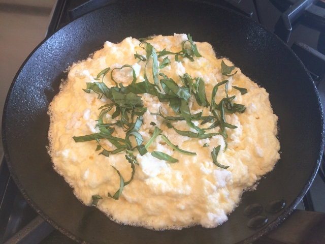 Souffle Omelette with Feta & Basil 035 (640x480)