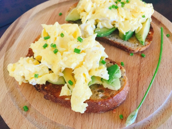 Avocado Toasts with Creamy Soft Scrambled Eggs 039 (560x420)