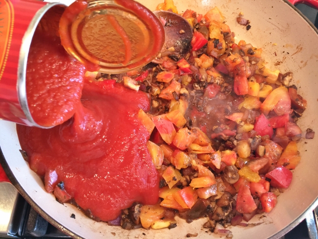 tomato-gin-soup-062-650x488