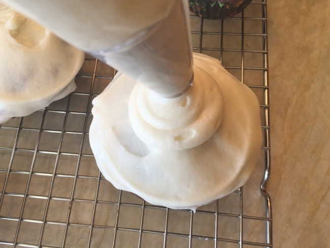 dark-chocolate-cream-cheese-frosted-cupcakes-044-650x488