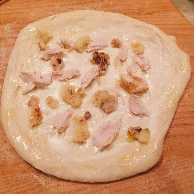 turkey-sweet-potato-cranberry-pizza-002-650x650-650x650