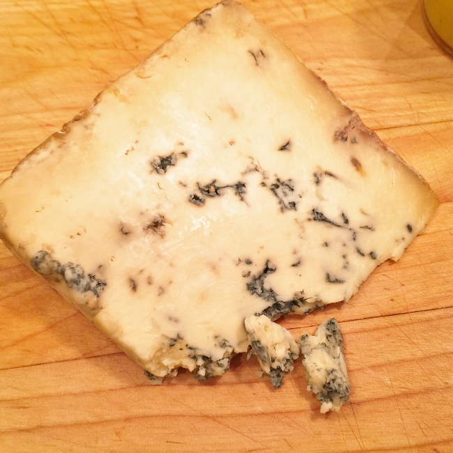 orange-pickled-red-onion-stilton-salad-015-650x650