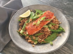 Asian Salmon Riced Cauliflower Bowl 028 (650x488) (2)